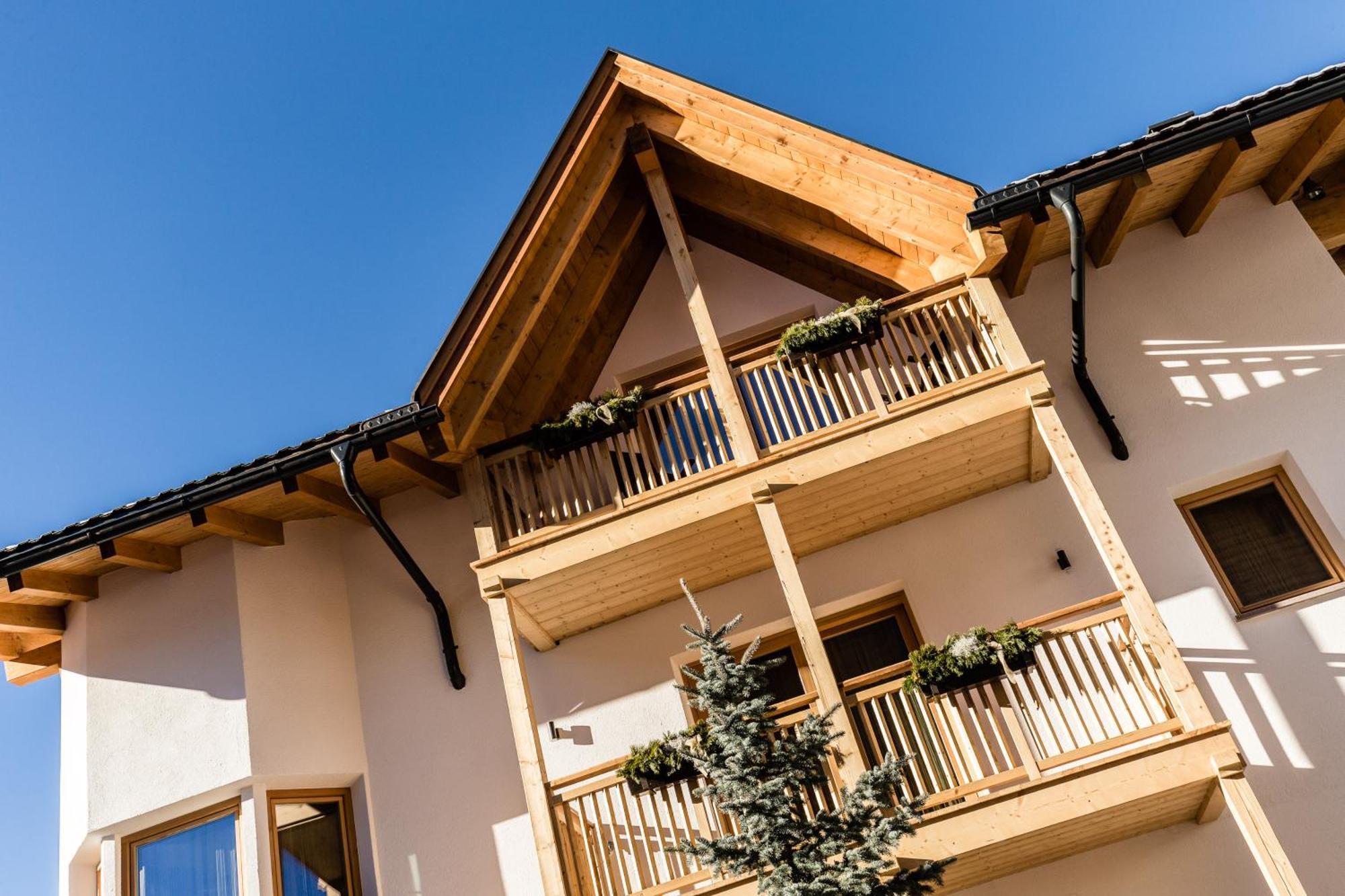 Apartments Villa Gardena - Gardenahotels Selva di Val Gardena Exterior photo