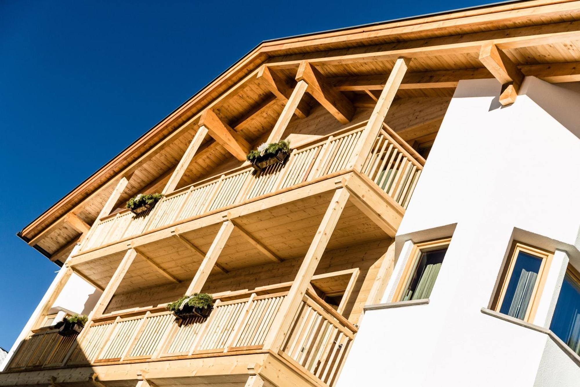 Apartments Villa Gardena - Gardenahotels Selva di Val Gardena Exterior photo